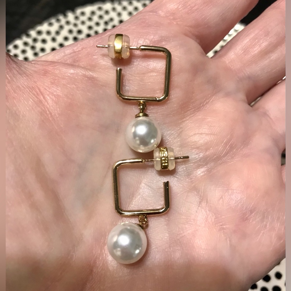 ZIGL Pearl Earrings - Picture 6 of 8